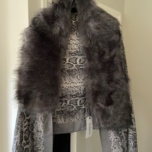 On trend snack skin pattern/fur wrap